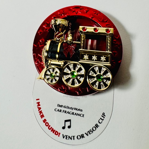 CHRISTMAS TRAIN Scentportable Car Clip ~ MUSICAL - Picture 1 of 3